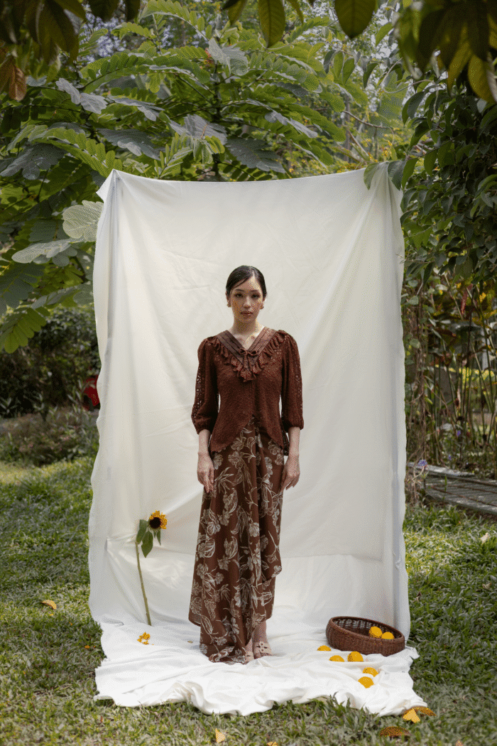 Kebaya In Luruh - Image 3