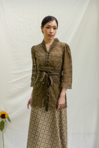 Kebaya Top In Rimbun - Image 2