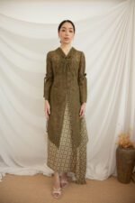 Kebaya Top In Lembayung (Moss Green) - Image 4