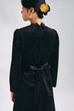 Bayang In Black - Image 5