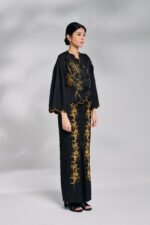 Cahaya In Black - Image 2