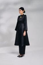 Nadi In Black - Image 3