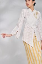 Nara In Off White - Image 5