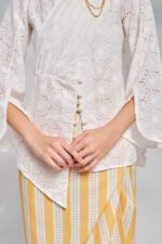 Nara In Off White - Image 6