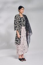 Sejuna In Black - Image 2