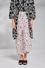 Sejuna In Black - Image 7