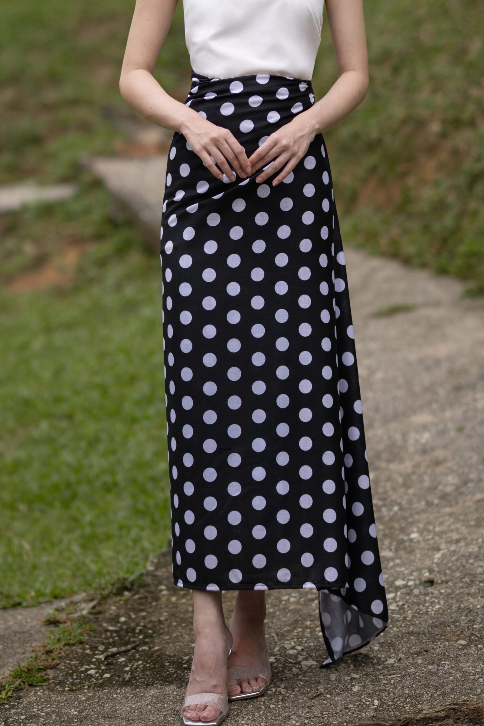 IMG_0474-1 2 Polka Sarong In Arang - Image 1